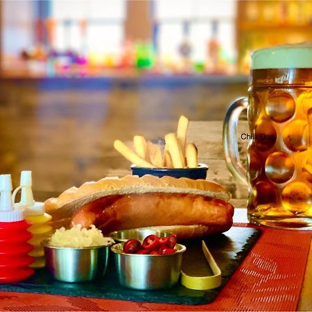 Hotel Crown & Anchor Woking Esterno foto